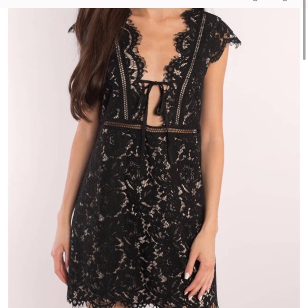 Tobi lace dress